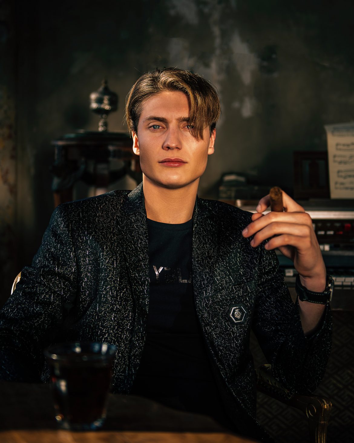 Mens jackets How To Choose The Perfect Velvet Jacket