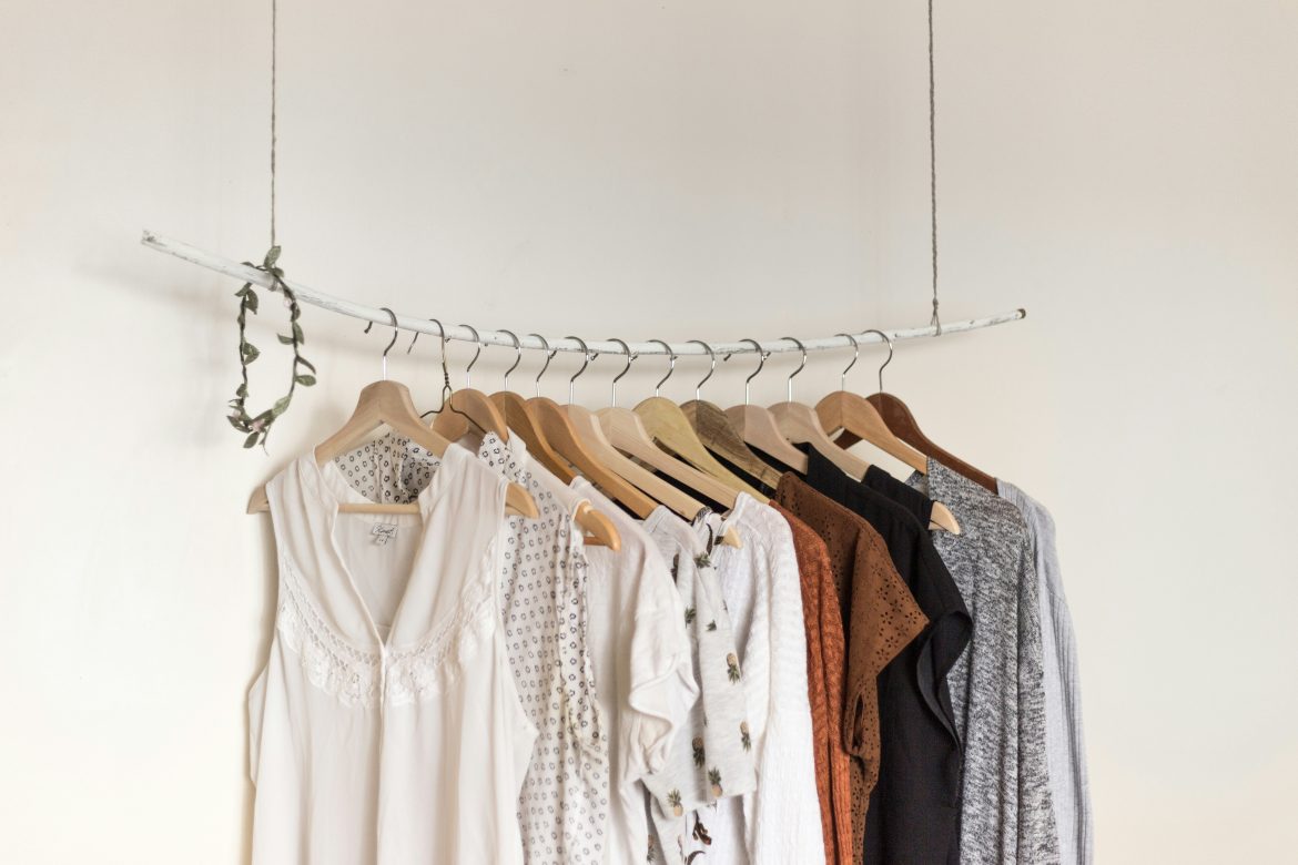 How to Choose the Right Size When Shopping for Women’s Clothing Online How to Choose the Right Size When Shopping for Women’s Clothing Online